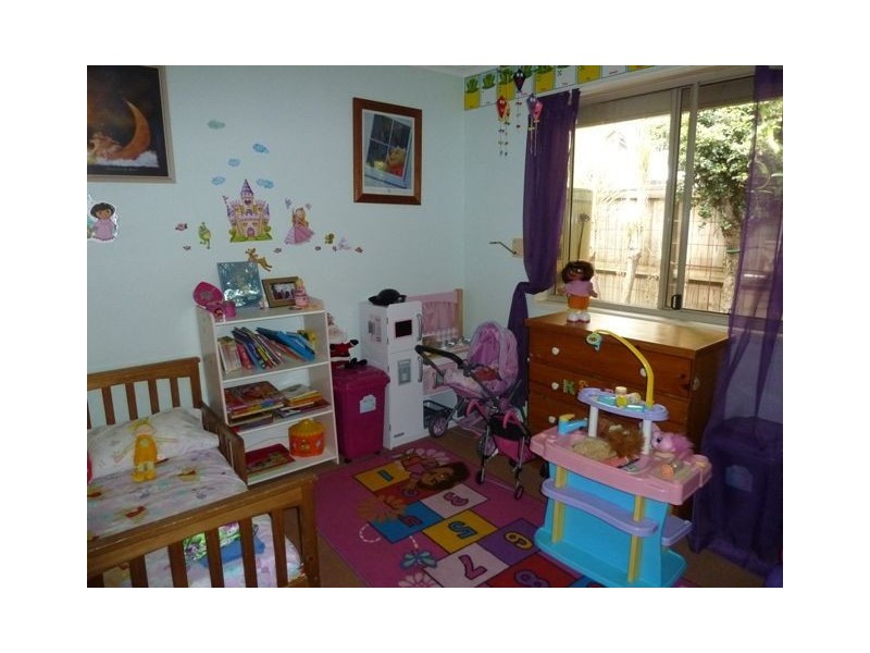 6 Montrose Place, Redland Bay QLD 4165