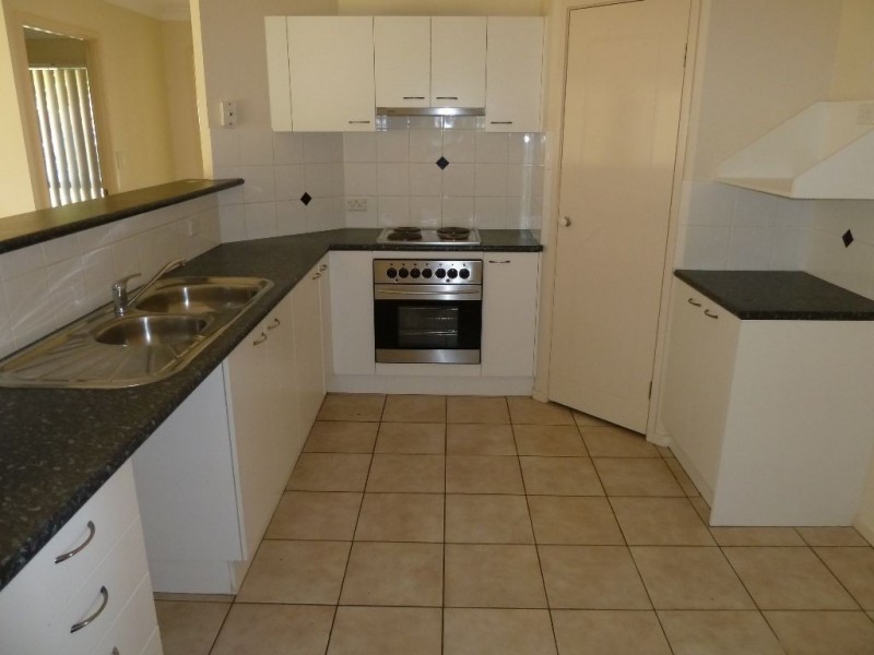 8 Horizon Place, Redland Bay QLD 4165