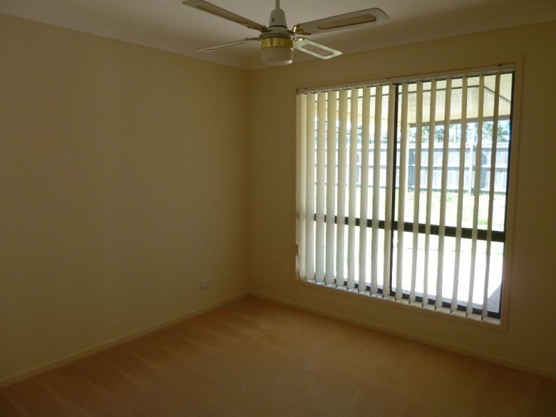 8 Horizon Place, Redland Bay QLD 4165