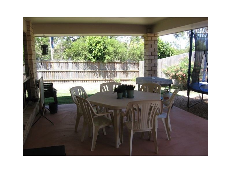 32 Ebony Cres, Redland Bay QLD 4165