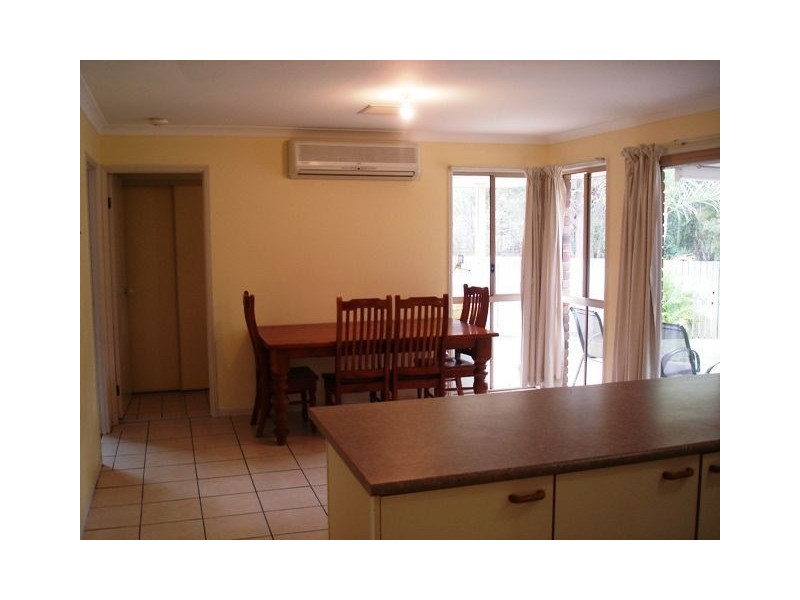 15 Niblick Way, Redland Bay QLD 4165