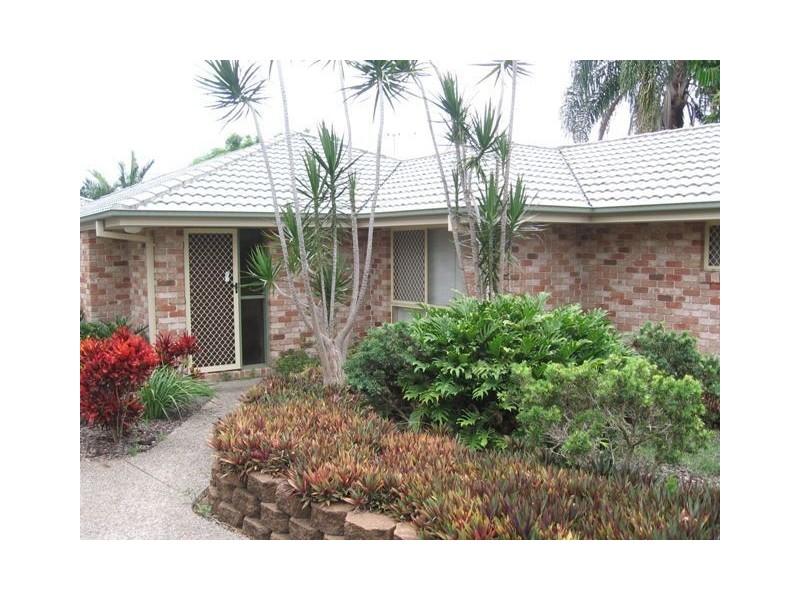 1/67 Benfer Rd, Victoria Point QLD 4165