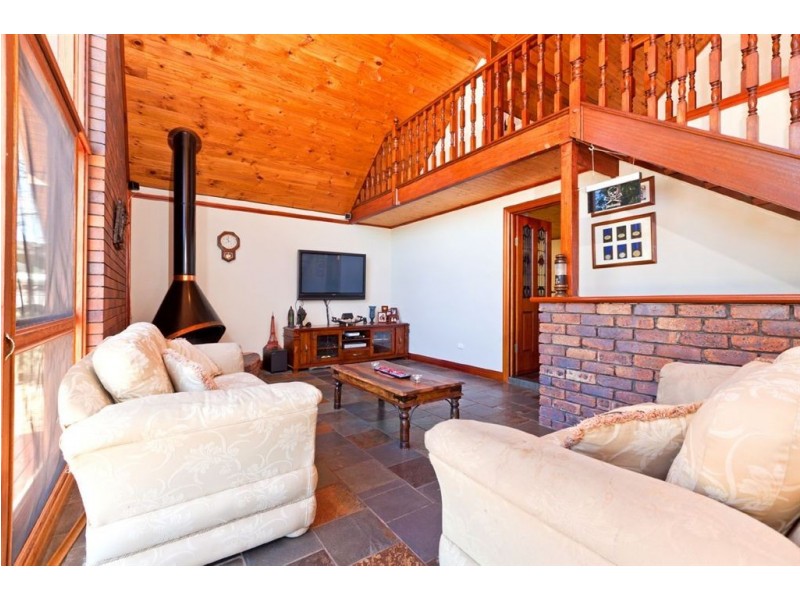 221 Main Street, Redland Bay QLD 4165