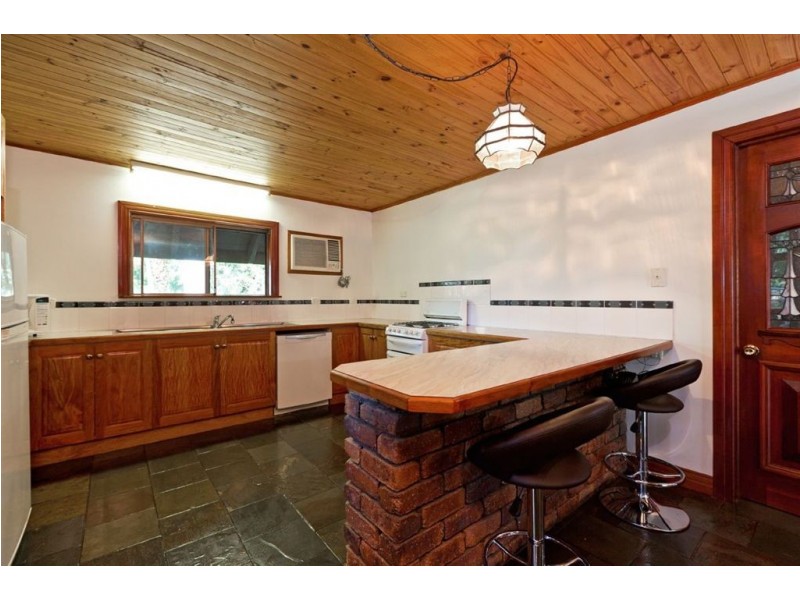 221 Main Street, Redland Bay QLD 4165