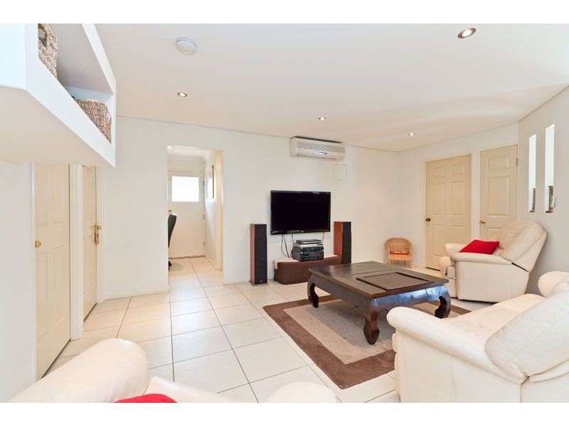 34 Ridgepointe Dr, Cornubia QLD 4130