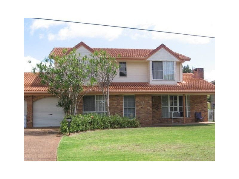 2 Albert Street, Victoria Point QLD 4165