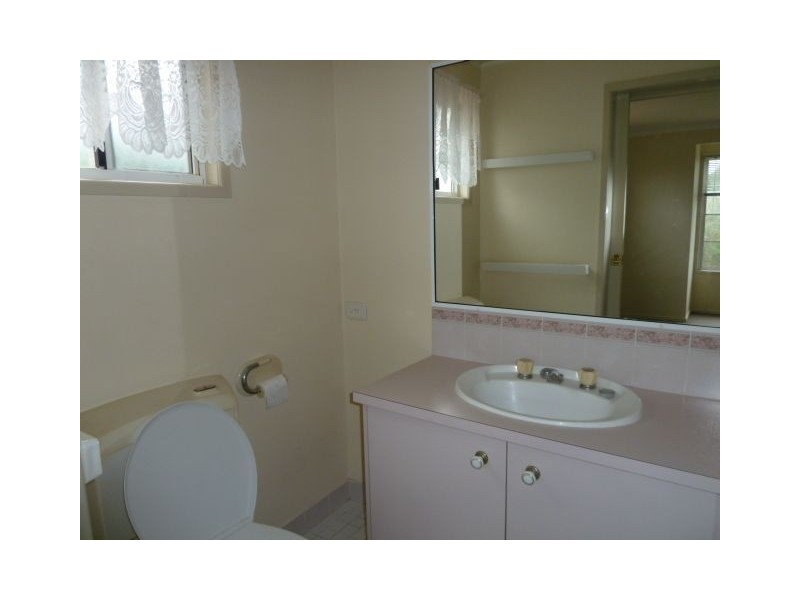 2 Albert Street, Victoria Point QLD 4165