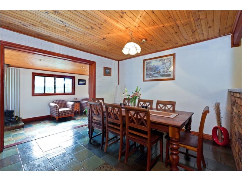 221 Main Street, Redland Bay QLD 4165