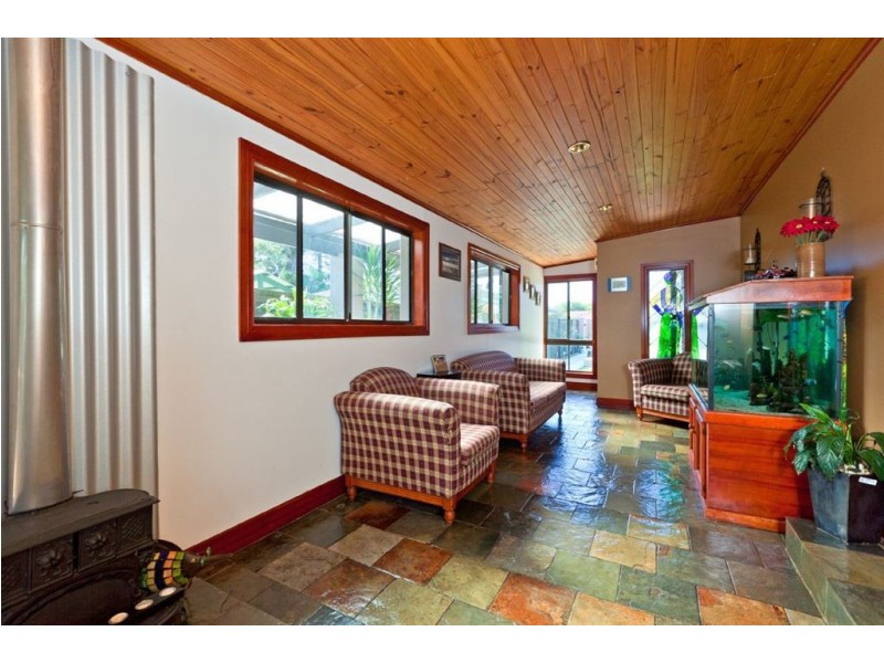221 Main Street, Redland Bay QLD 4165