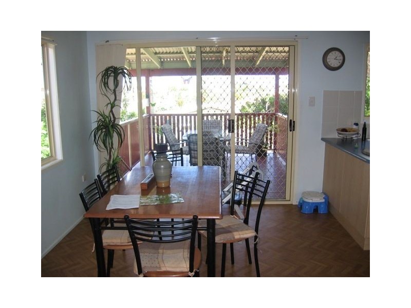 10 Serpentine Creek Rd, Redland Bay QLD 4165