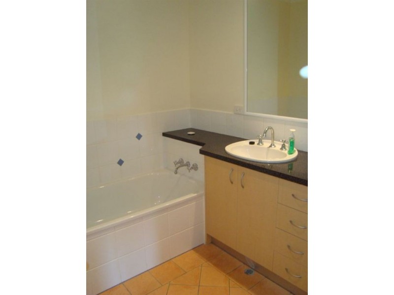 9/169 Queen Street, Cleveland QLD 4163