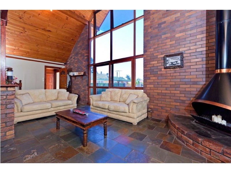 221 Main St, Redland Bay QLD 4165