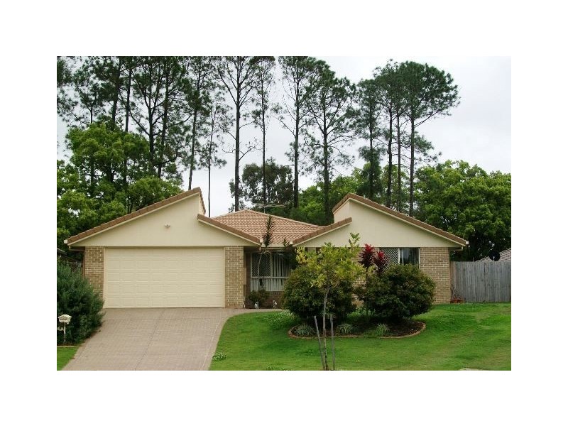 8 Scampi Place, Redland Bay QLD 4165