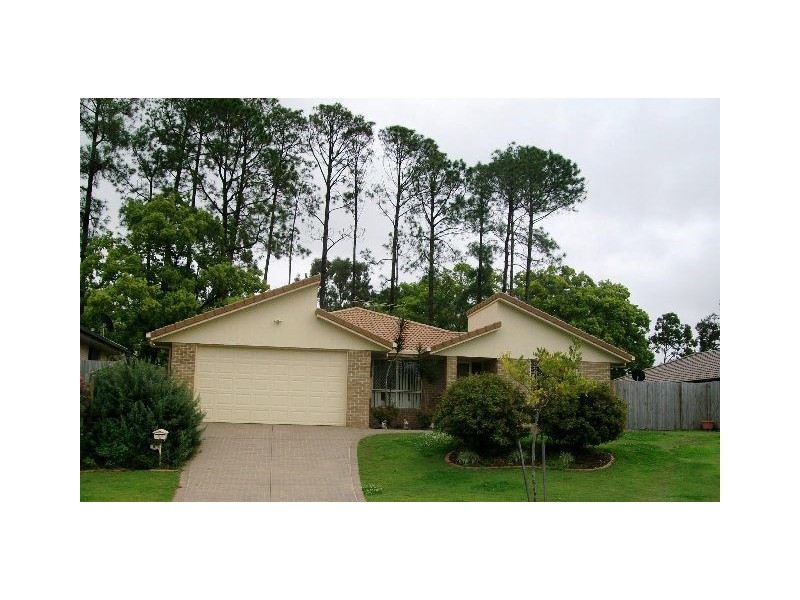 8 Scampi Place, Redland Bay QLD 4165