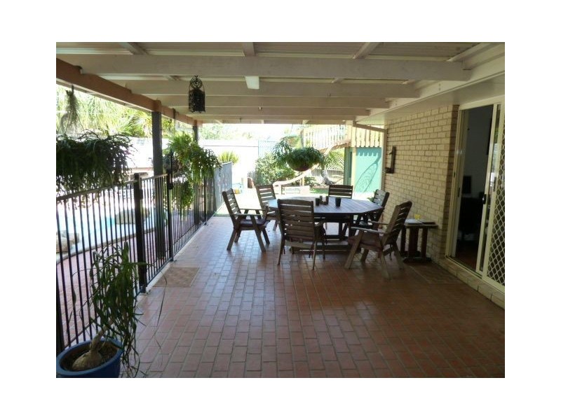 22 Spruce Ave, Victoria Point QLD 4165