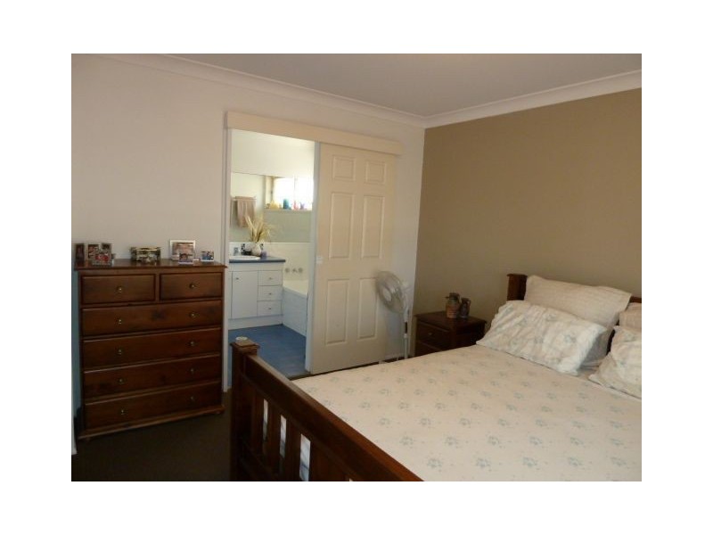 22 Spruce Ave, Victoria Point QLD 4165