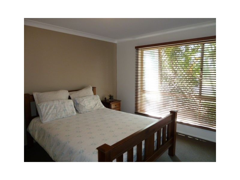 22 Spruce Ave, Victoria Point QLD 4165