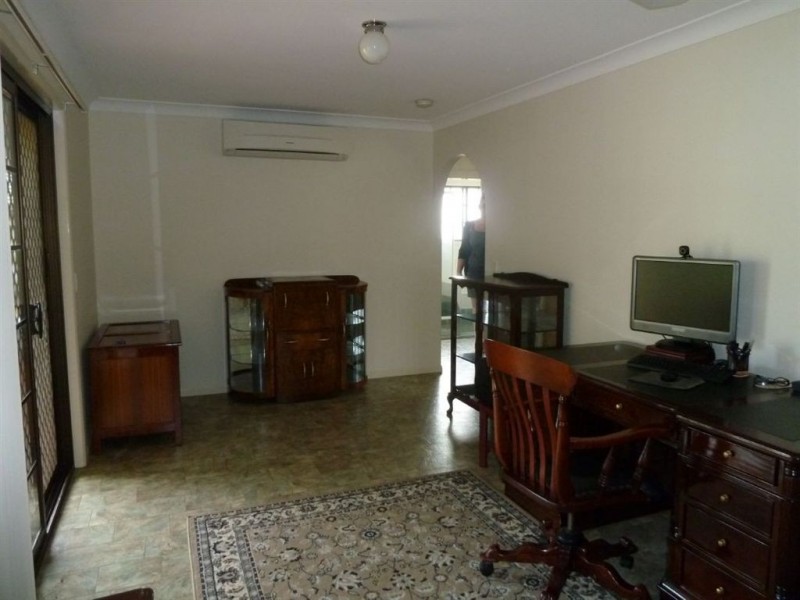2 Montrose Place, Redland Bay QLD 4165