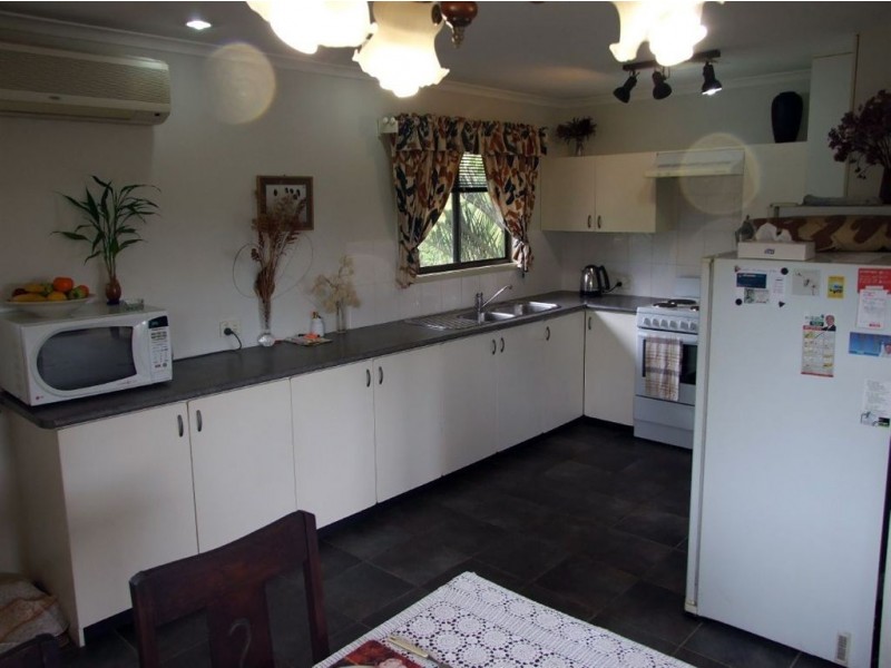 4 Boambille St, Thorneside QLD 4158