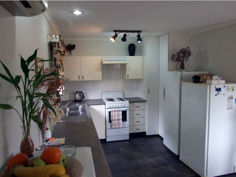 4 Boambille St, Thorneside QLD 4158