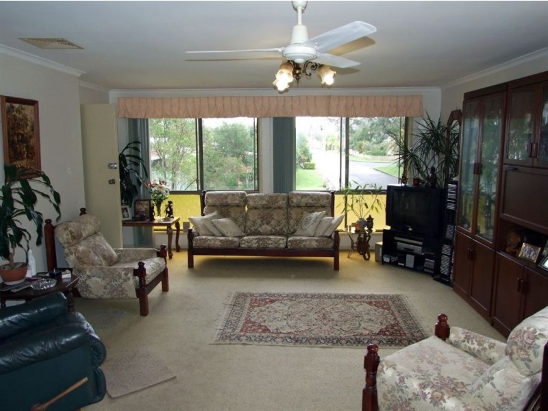 4 Boambille St, Thorneside QLD 4158