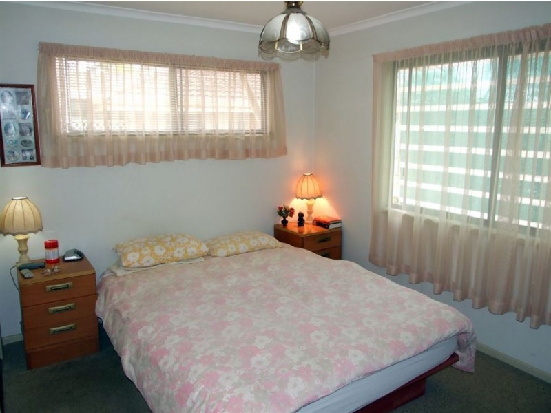 4 Boambille St, Thorneside QLD 4158