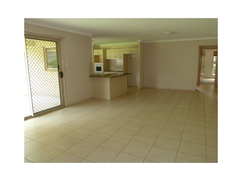 23 Snipe Street, Redland Bay QLD 4165