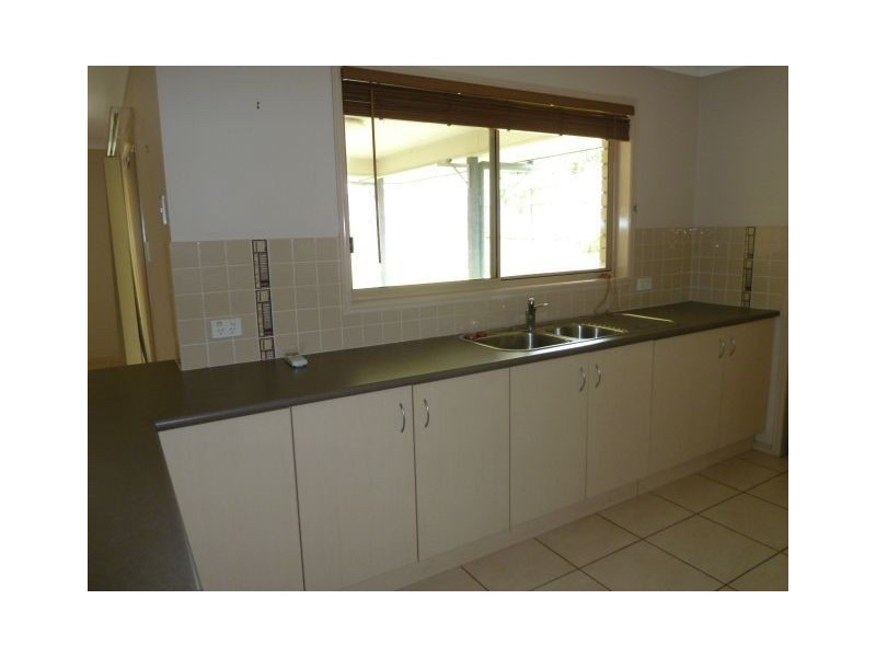 23 Snipe Street, Redland Bay QLD 4165