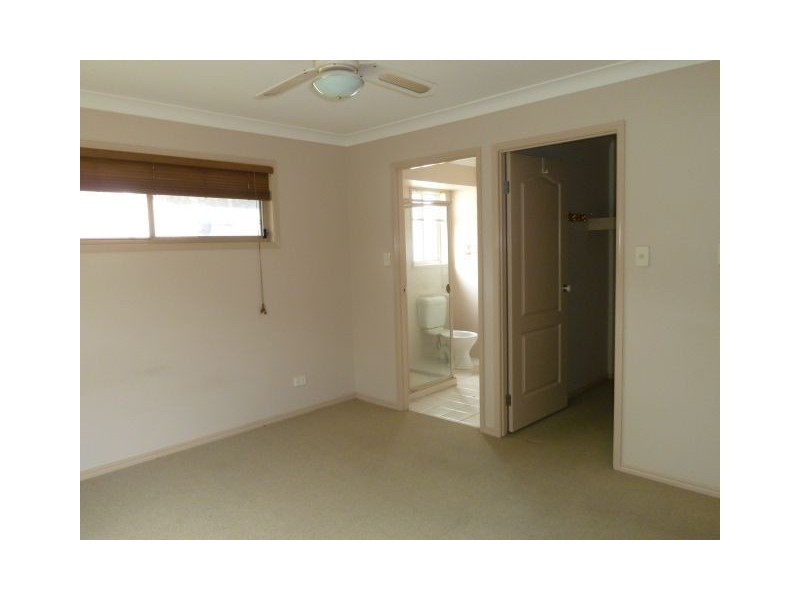 23 Snipe Street, Redland Bay QLD 4165