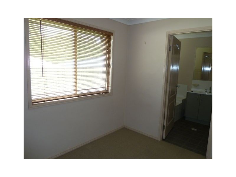 23 Snipe Street, Redland Bay QLD 4165