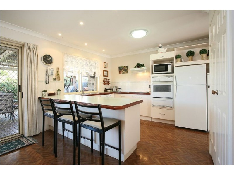 2 Parklands Ct, Victoria Point QLD 4165