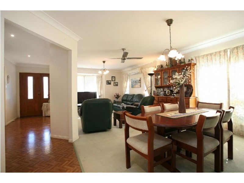 2 Parklands Ct, Victoria Point QLD 4165