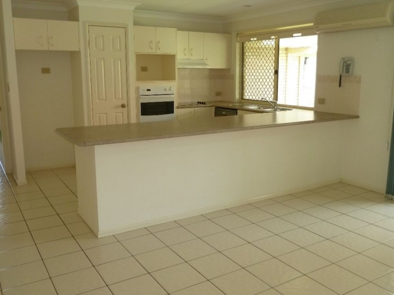 27 Daysland St, Victoria Point QLD 4165