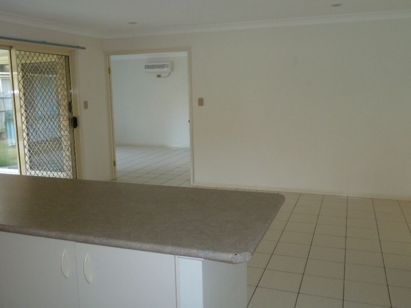 27 Daysland St, Victoria Point QLD 4165