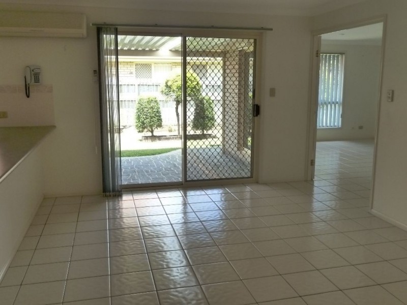 27 Daysland St, Victoria Point QLD 4165