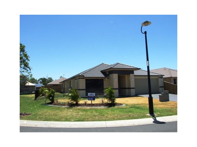25 Treetop Place, Manly QLD 4179