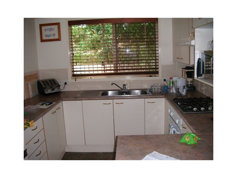 12 Gleneagles Crt, Redland Bay QLD 4165