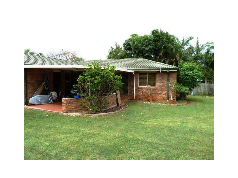 12 Gleneagles Crt, Redland Bay QLD 4165