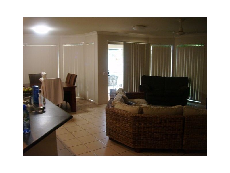 33 Baythorn Dr, Thornlands QLD 4164