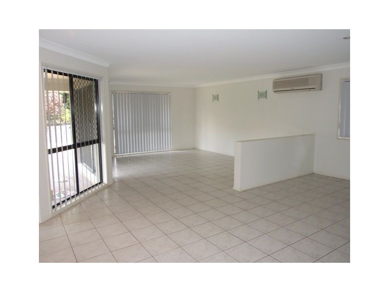 8 Horsley Place, Victoria Point QLD 4165