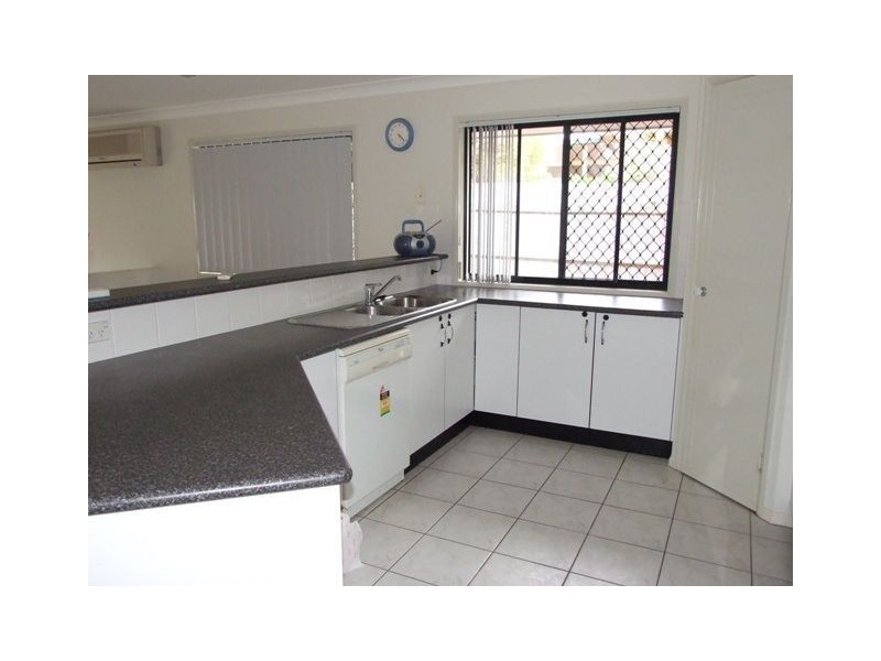 8 Horsley Place, Victoria Point QLD 4165