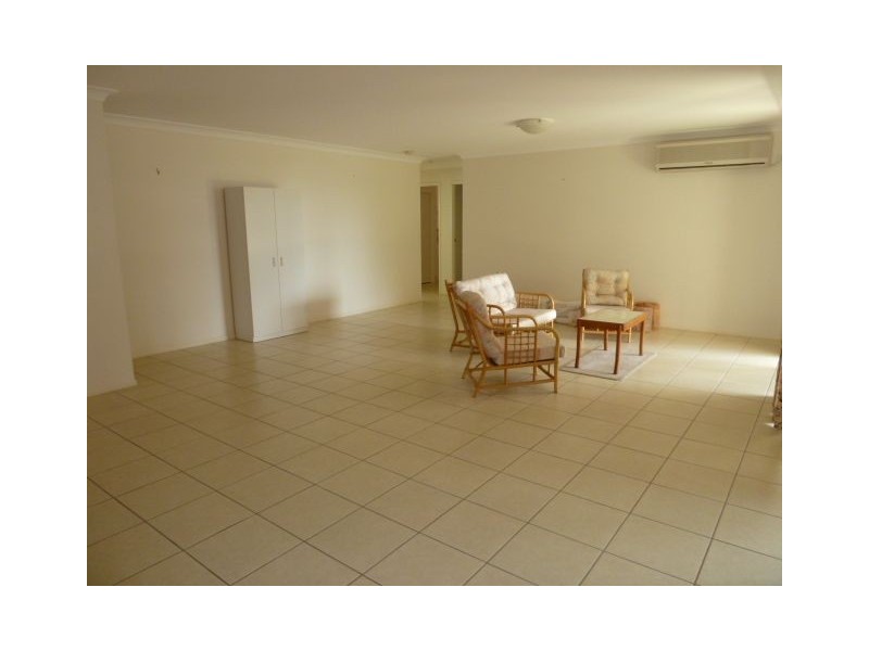 2 Keirnan Street, Redland Bay QLD 4165