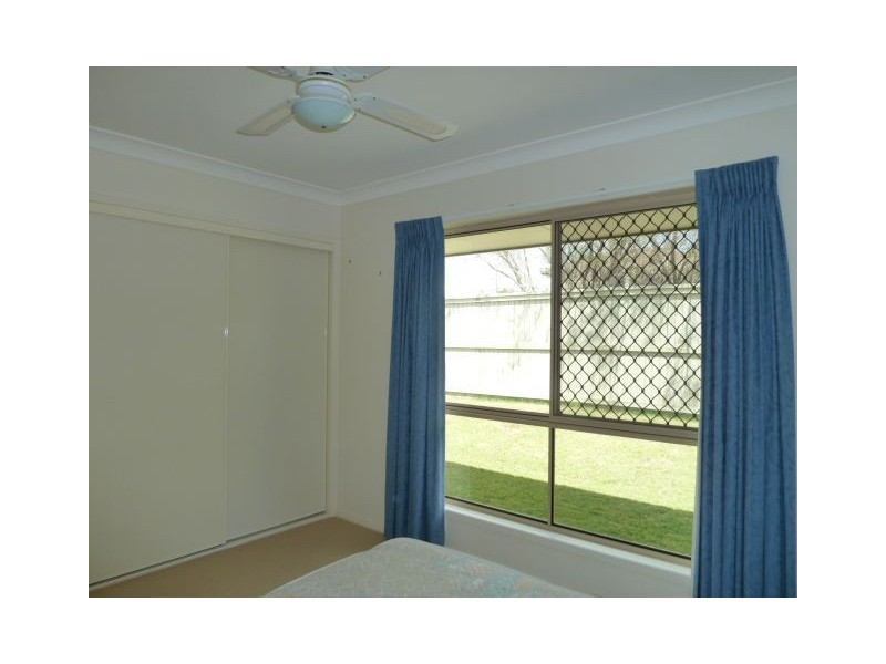 2 Keirnan Street, Redland Bay QLD 4165