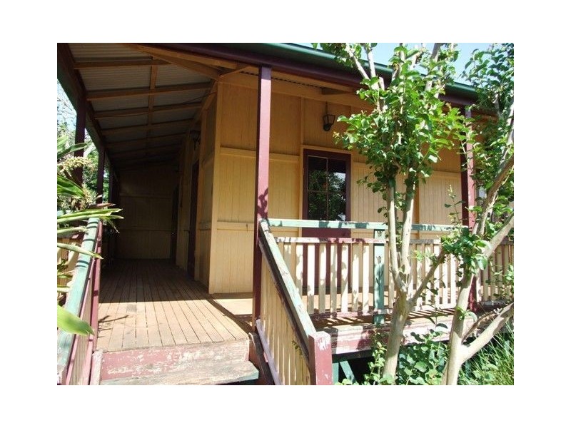 26 Weinam St, Redland Bay QLD 4165