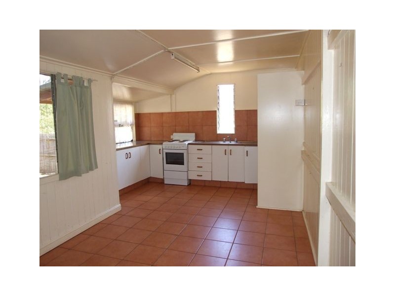26 Weinam St, Redland Bay QLD 4165