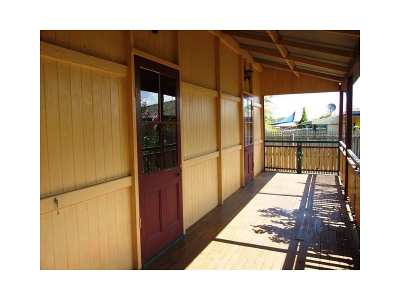 26 Weinam St, Redland Bay QLD 4165