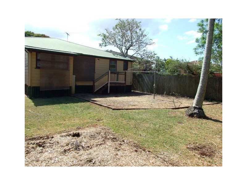 26 Weinam St, Redland Bay QLD 4165