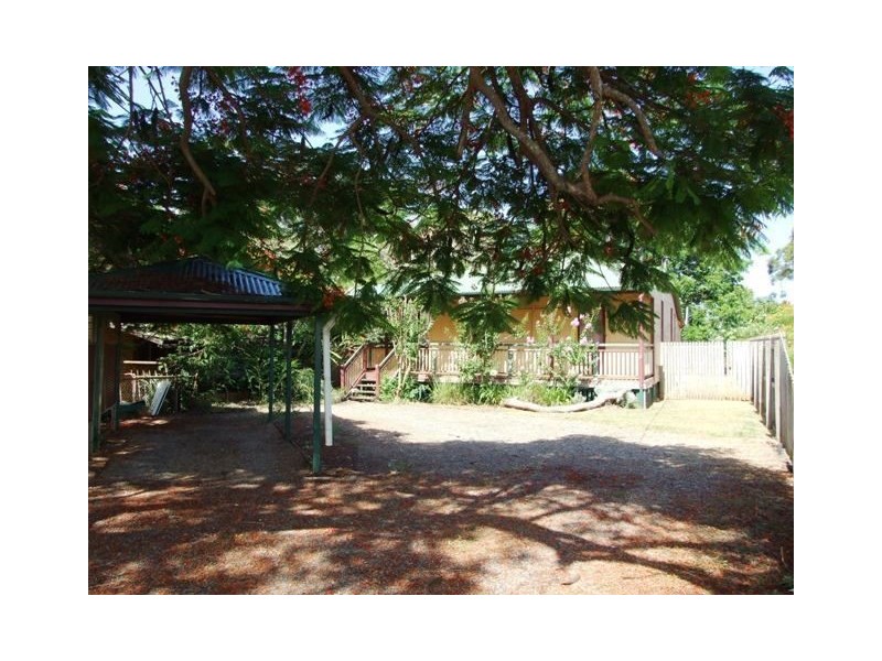 26 Weinam St, Redland Bay QLD 4165