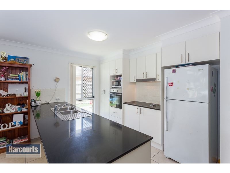 25 Chanel Crt, Wulkuraka QLD 4305