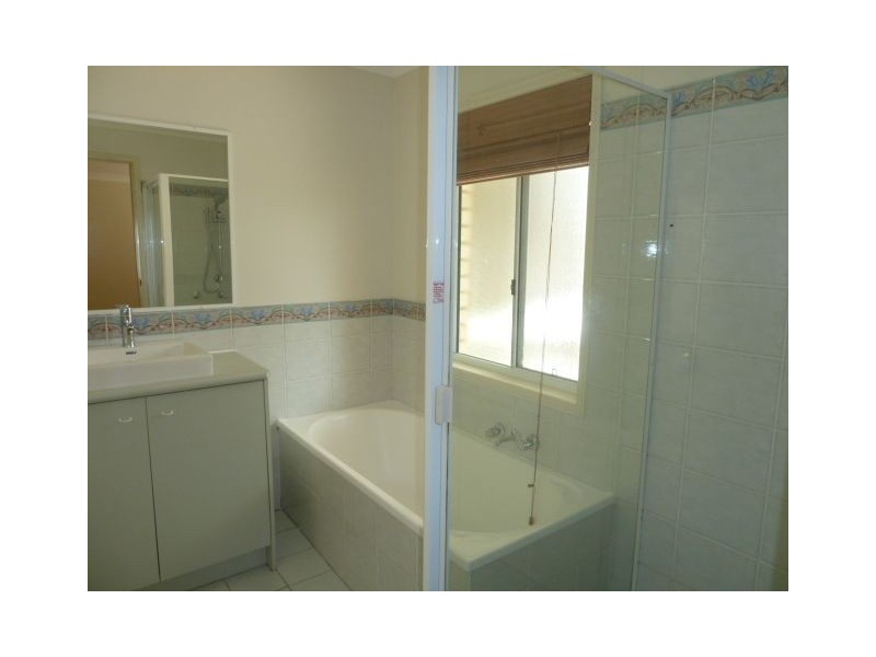 96 Queens Esplanade, Thorneside QLD 4158